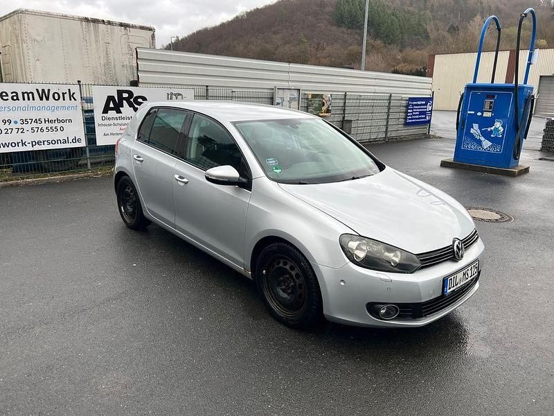 Gebraucht VW Golf VI Team 160 PS (117 kW) 2011 Silber Kleinwagen