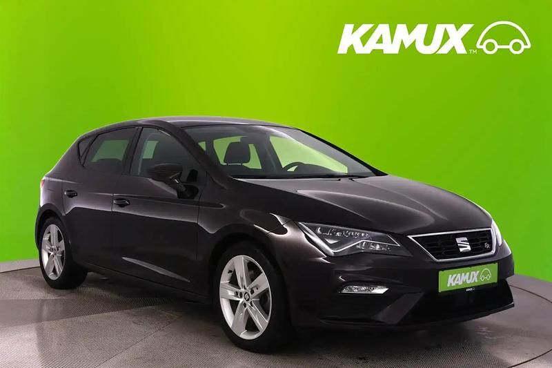 Lila Gebraucht 2019 Seat Leon Limousine | 17.450 € (Fairer Preis) - Bild 1/4