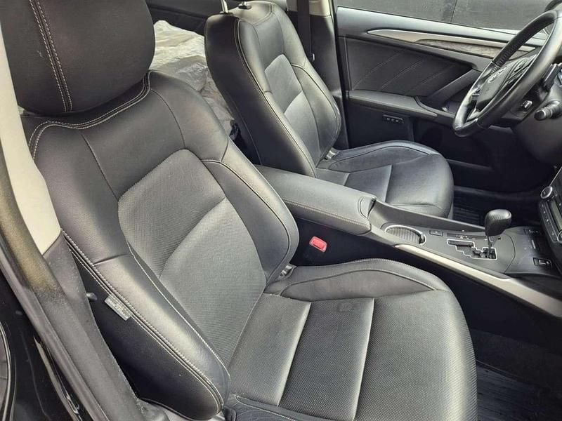 Gebraucht Toyota Avensis Multidrive S 147 PS (108 kW) 2015 Schwarz Limousine