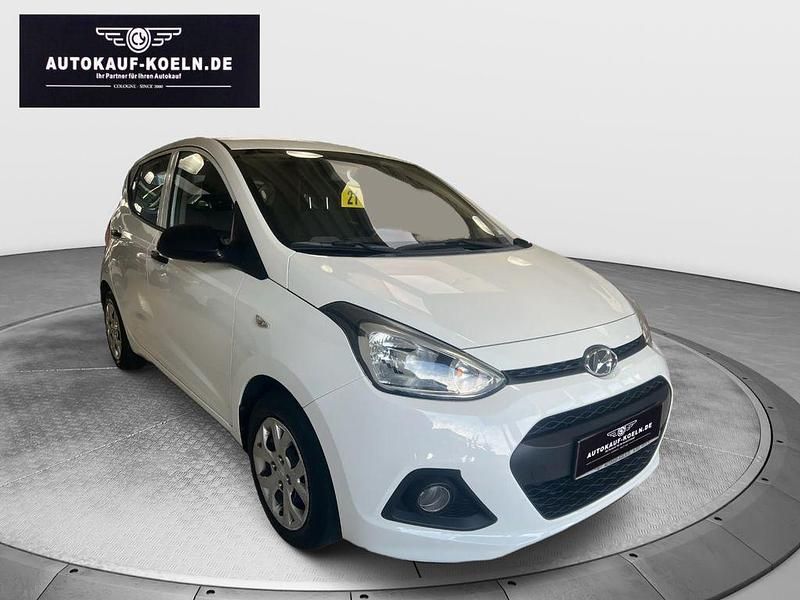 Gebraucht Hyundai i10 Basis 67 PS (49 kW) 2016 Weiß Kleinwagen