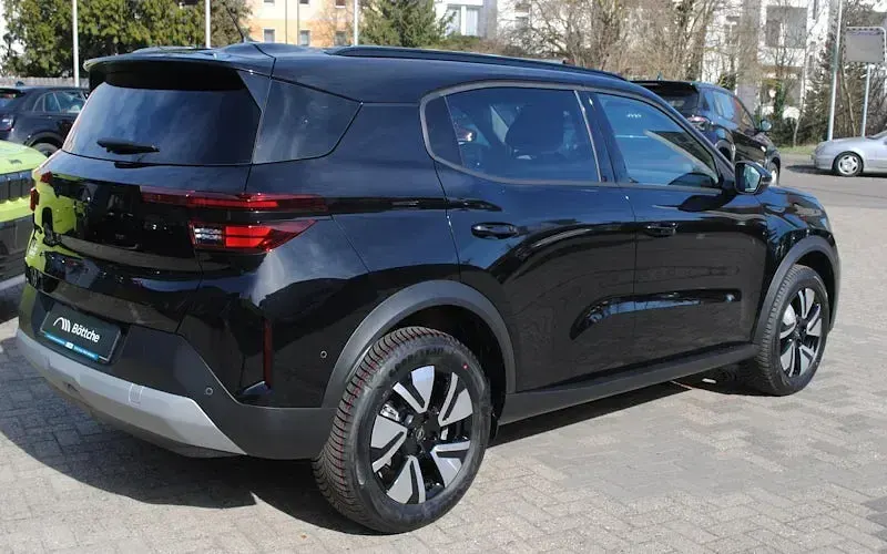 Ny Opel Frontera 83 kW (113 HK) 2025 Sort SUV
