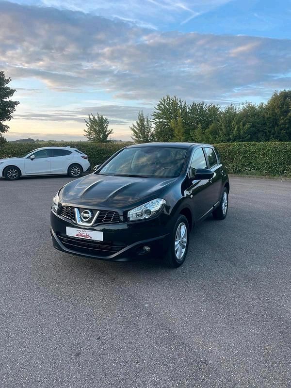 Schwarz Gebraucht 2013 Nissan Qashqai SUV | 8.790 € (Fairer Preis) - Bild 1/4