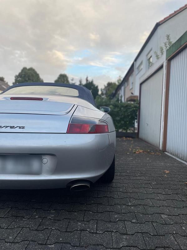 Gebraucht Porsche 996 320 PS (235 kW) 2001 Silber Cabrio