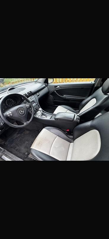 Gebraucht Mercedes C200 163 PS (119 kW) 2006 Schwarz Coupé