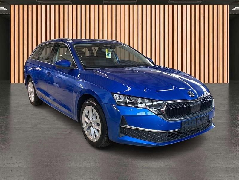 Gebraucht Skoda Octavia Selection 150 PS (110 kW) 2025 Race blau Kombi