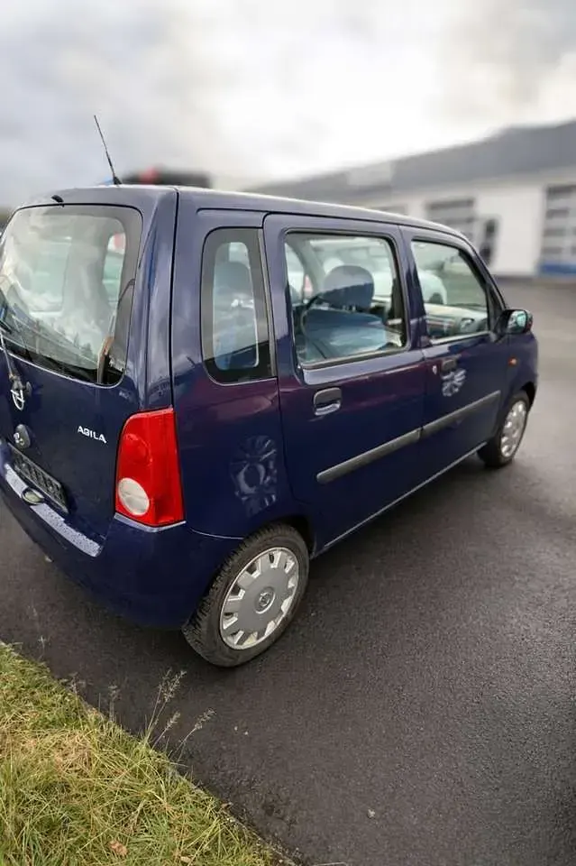Gebraucht Opel Agila 58 PS (42 kW) 2002 Blau Van / Kleinbus