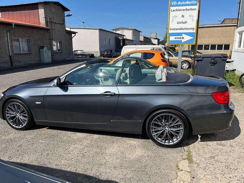 Gebraucht BMW 320 Cabriolet 184 PS (135 kW) 2013 Mineralgrau Cabrio