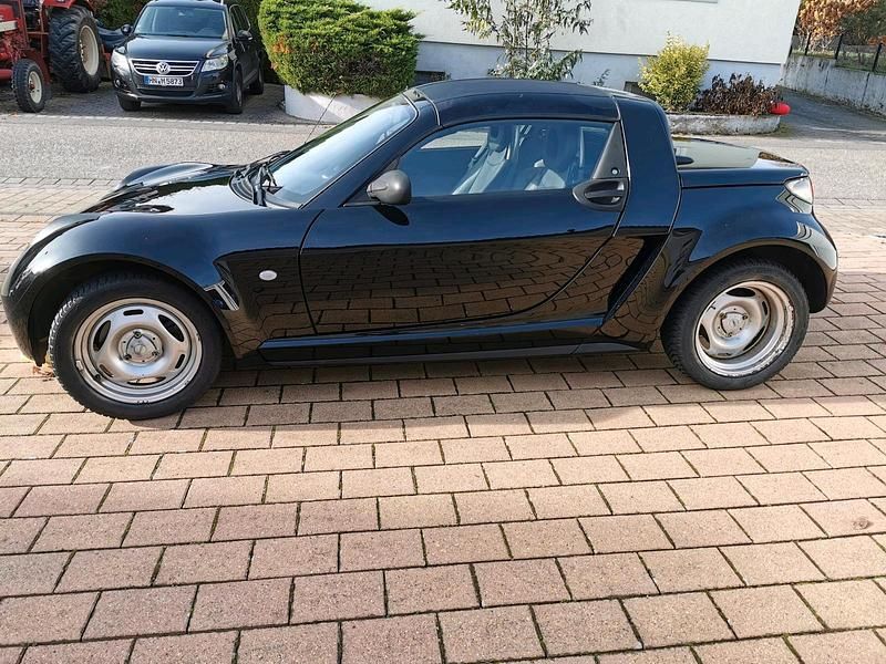 Schwarz Gebraucht 2004 Smart Roadster Cabrio | 4.400 € (Fairer Preis) - Bild 1/4