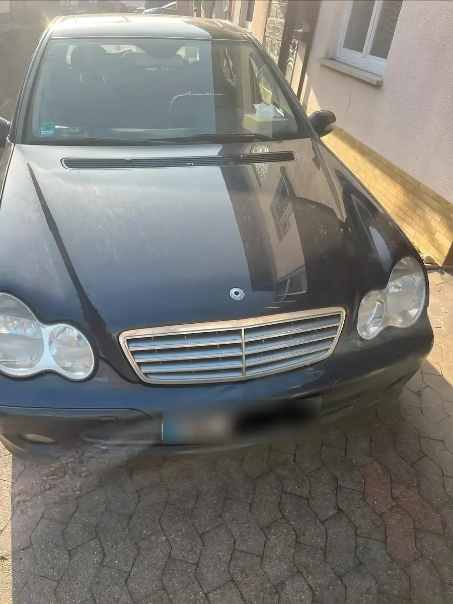 Gebraucht Mercedes C220 150 PS (110 kW) 2005 Blau Limousine