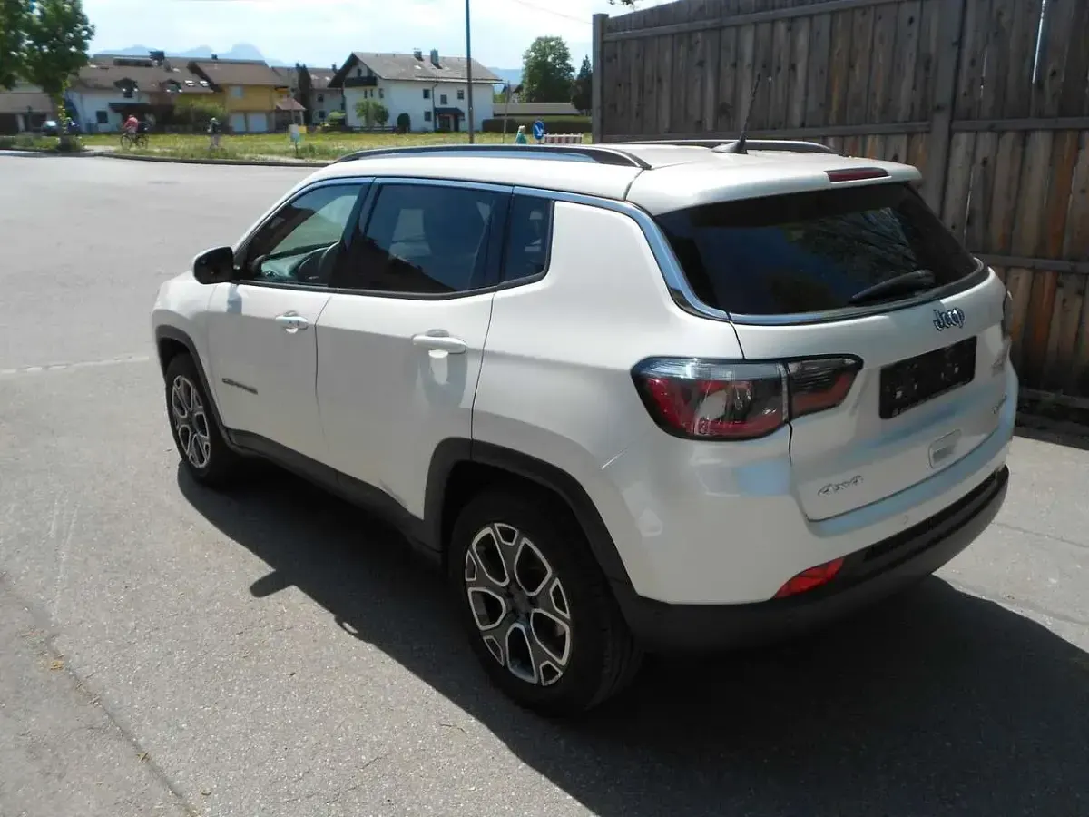 Usata Jeep Compass Limited 170 CV (125 kW) 2019 Bianco SUV