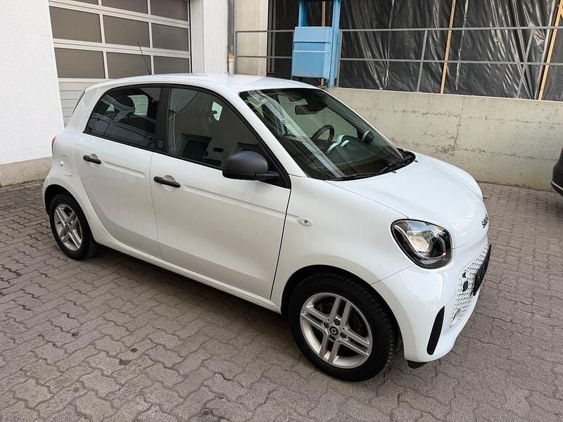 Gebraucht Smart ForFour Electric Drive 60 kW (82 PS) 2020 Weiß Limousine