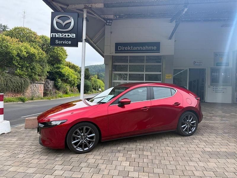Rot Gebraucht 2022 Mazda 3 Selection Limousine | 21.950 € (Fairer Preis) - Bild 1/4