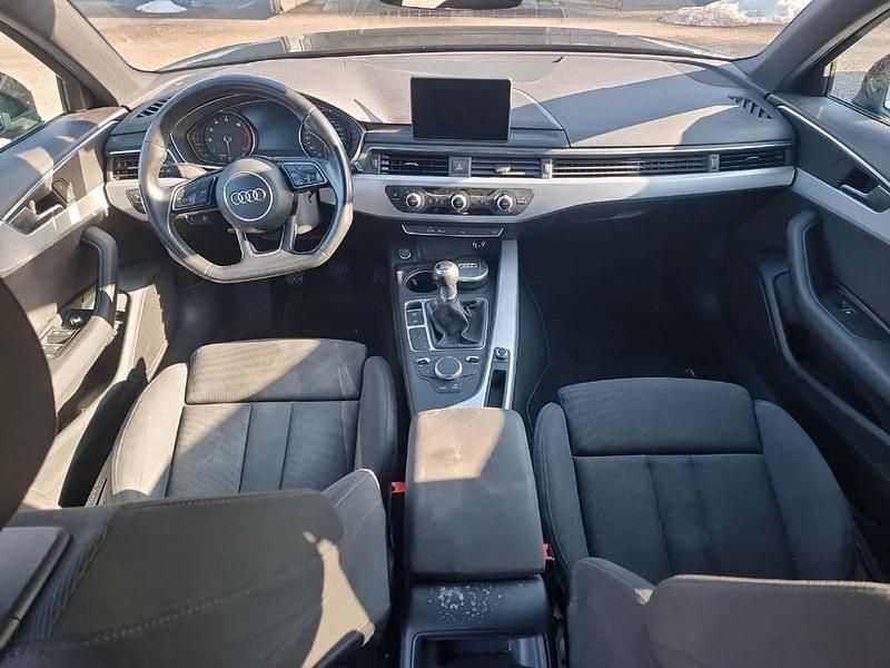 Gebraucht Audi A4 Sport 150 PS (110 kW) 2016 Schwarz Kombi