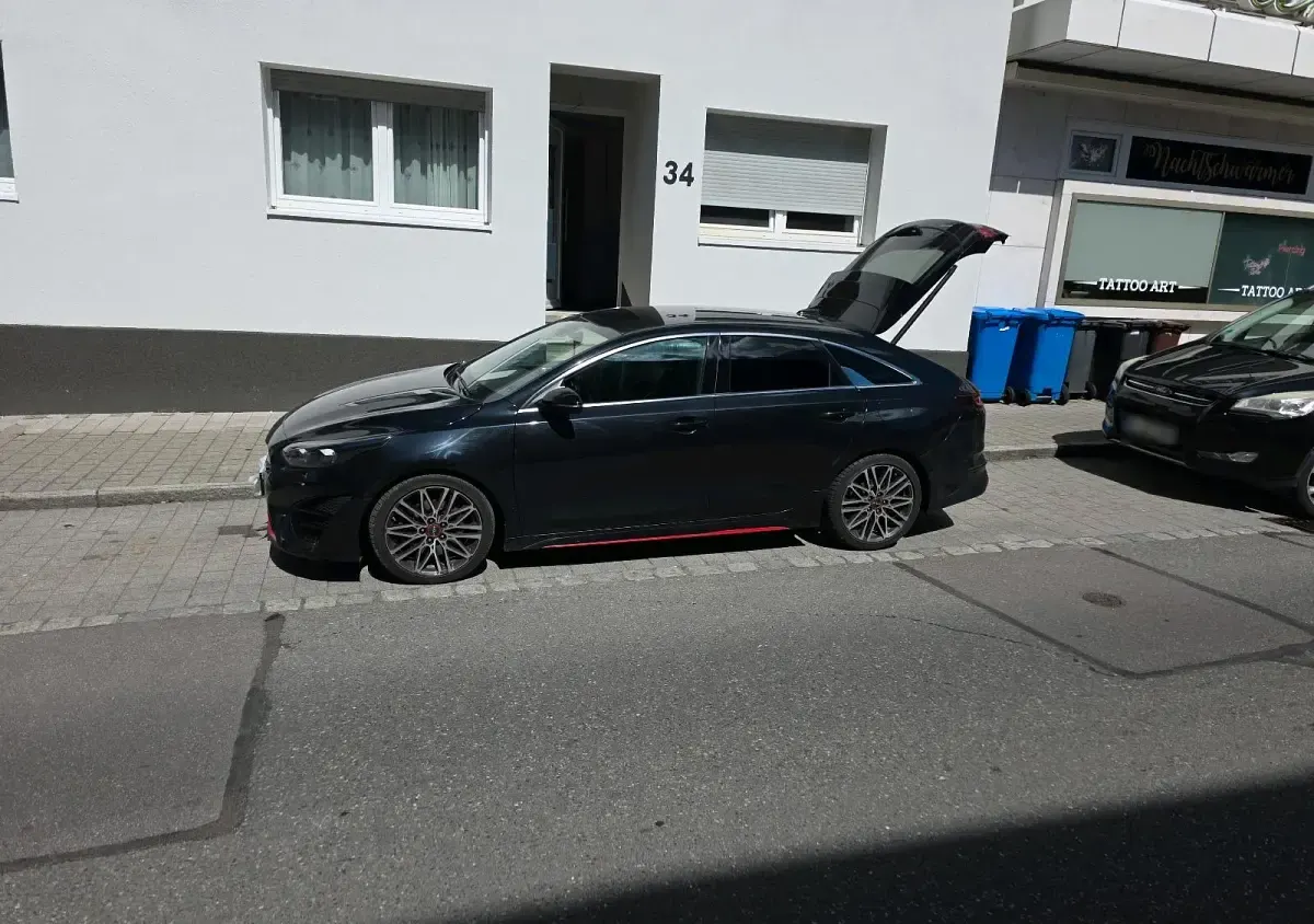 Gebraucht Kia ProCeed 204 PS (150 kW) 2024 Schwarz Kombi