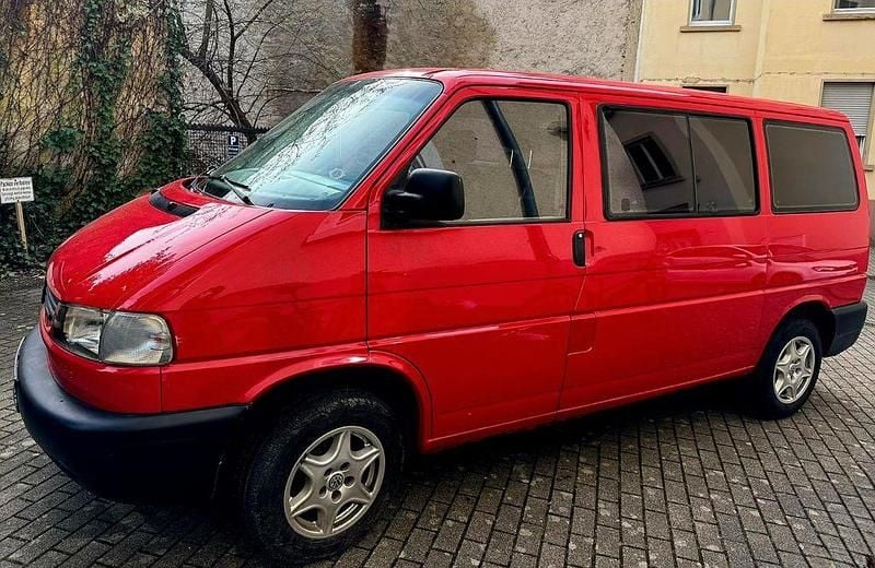 Gebraucht VW T4 102 PS (75 kW) 2000 Rot Van