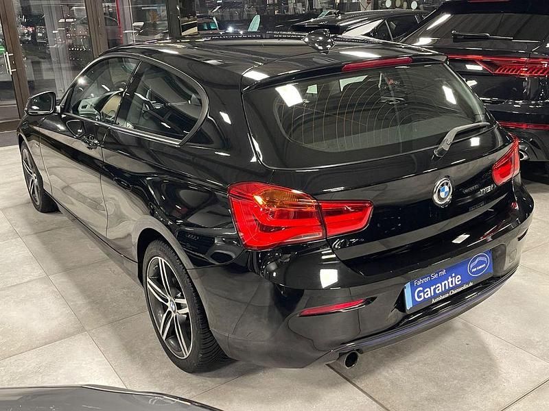 Gebraucht BMW 118 Sport Line 136 PS (100 kW) 2016 Schwarz Kleinwagen