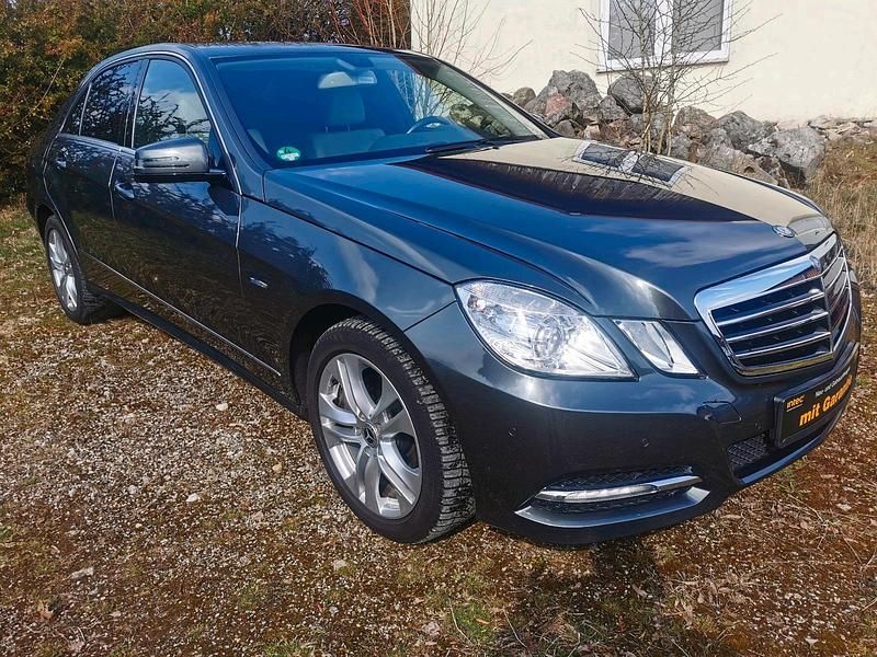 Gebraucht Mercedes E200 184 PS (135 kW) 2012 Grau Limousine