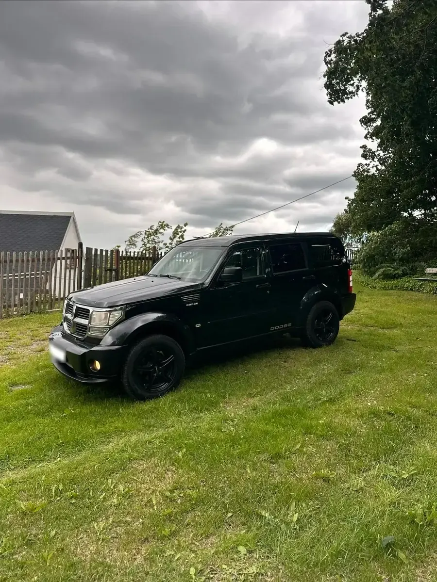 Gebraucht Dodge Nitro 177 PS (130 kW) 2007 Schwarz SUV