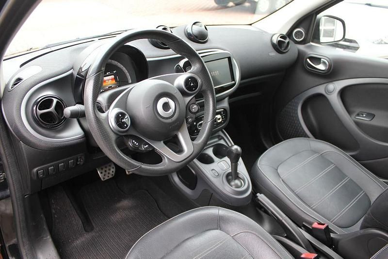 Second-hand Smart ForFour 90 CP (66 kW) 2016 Maro Hatchback