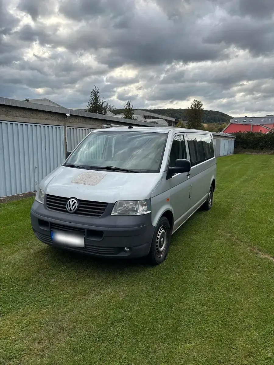 Używany VW Transporter 130 KM (95 kW) 2004 Srebrny Van