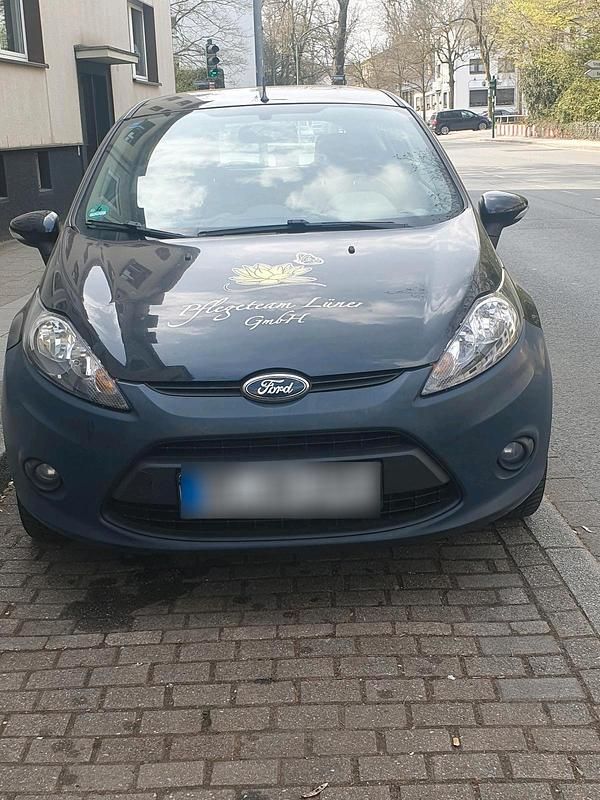 Gebraucht Ford Fiesta 60 PS (44 kW) 2011 Schwarz Kleinwagen