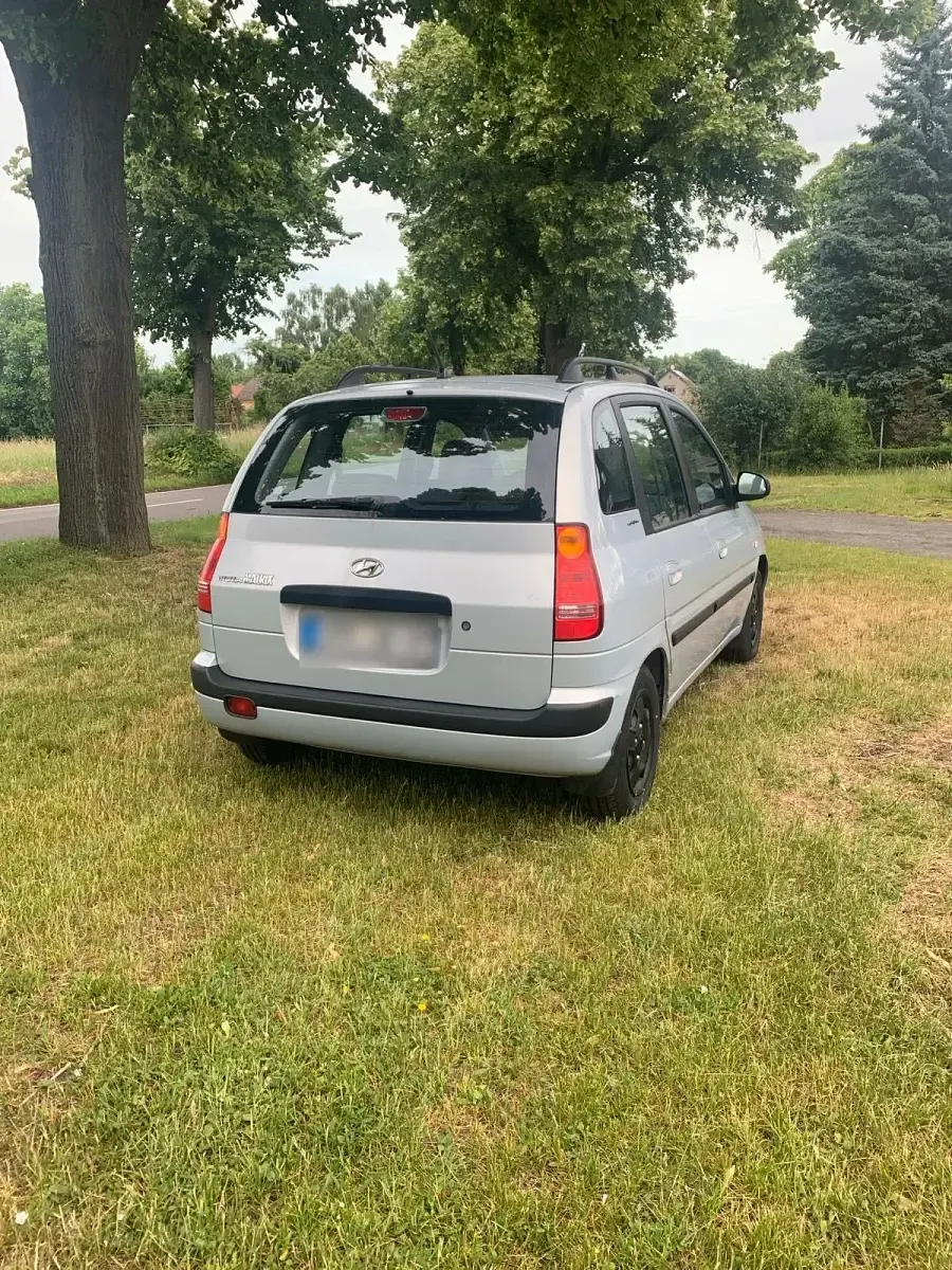 Gebraucht Hyundai Matrix 104 PS (76 kW) 2005 Silber Van / Kleinbus