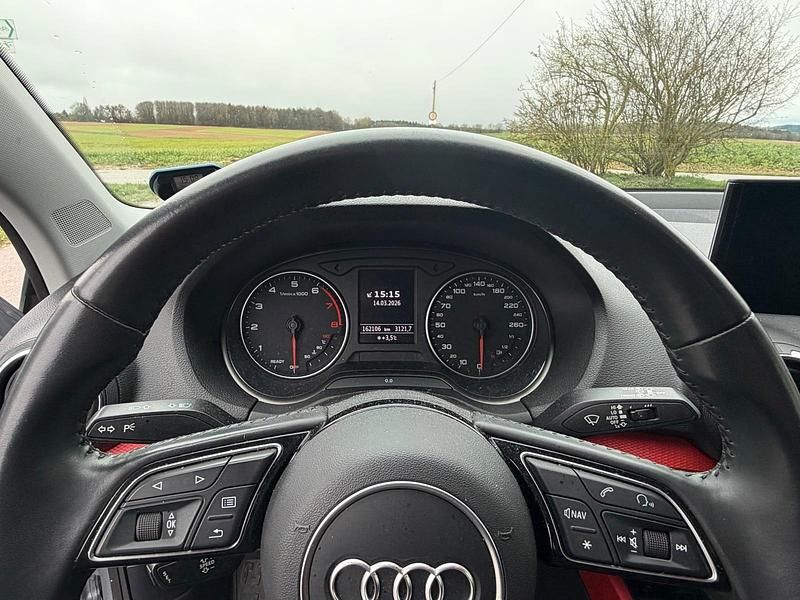 Gebraucht Audi Q2 116 PS (85 kW) 2019 Silber SUV