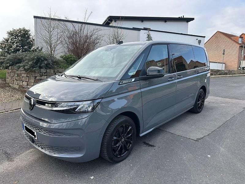 Gebraucht VW Multivan Life 204 PS (150 kW) 2022 Grau Van