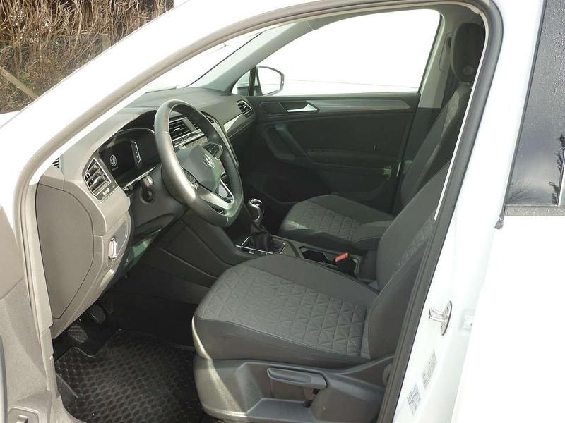 Gebraucht VW Tiguan 150 PS (110 kW) 2022 Weiß SUV