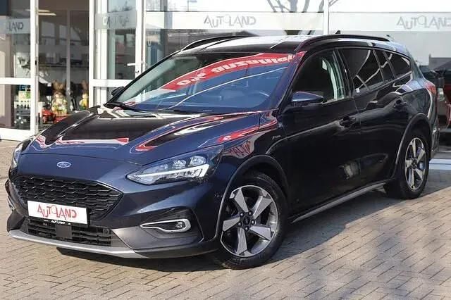 Usata Ford Focus Active 150 CV (110 kW) 2020 Blu Berlina