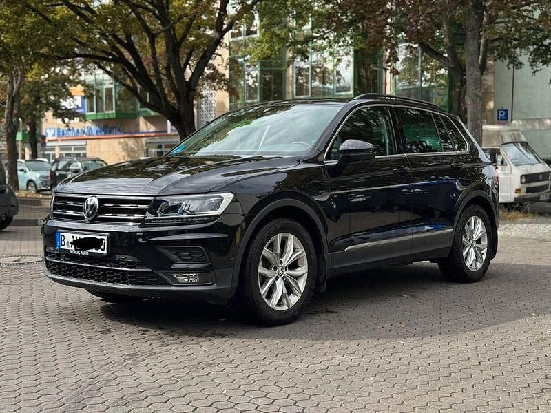 Schwarz Gebraucht 2020 VW Tiguan Allspace Comfortline SUV | 26.900 € (Guter Preis) - Bild 1/4