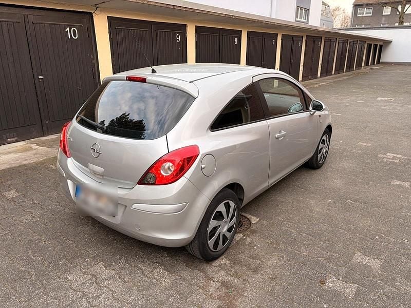 Second-hand Opel Corsa 90 CP (66 kW) 2009 Argintiu Hatchback
