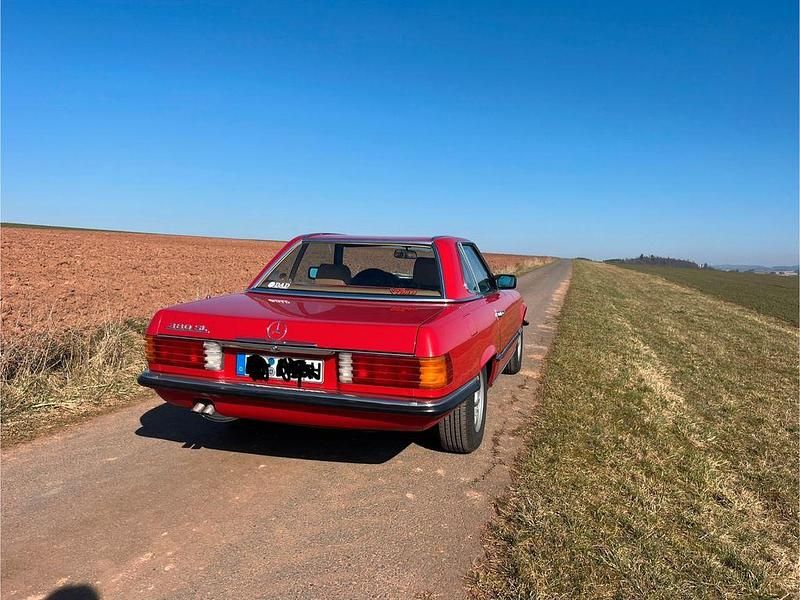 Gebraucht Mercedes SL380 159 PS (116 kW) 1985 Rot Cabrio