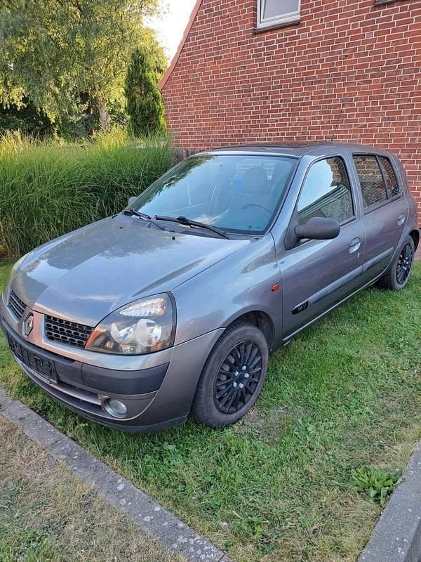 Grau Gebraucht 2003 Renault Clio II Kleinwagen | 999 € (Superpreis) - Bild 1/4