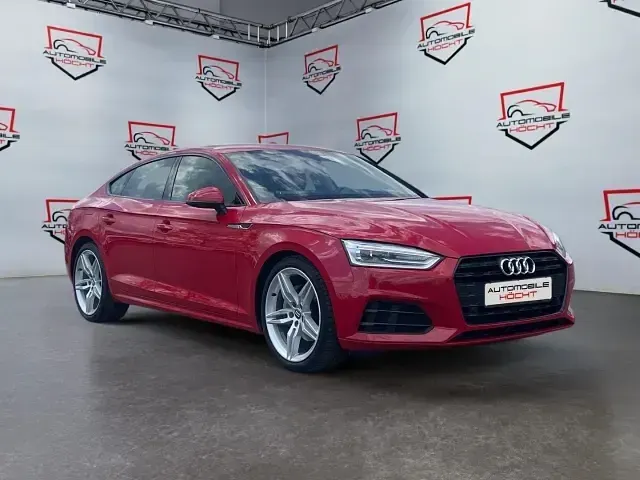Gebraucht Audi A5 Sportback Basis 190 PS (139 kW) 2020 Rot Kleinwagen