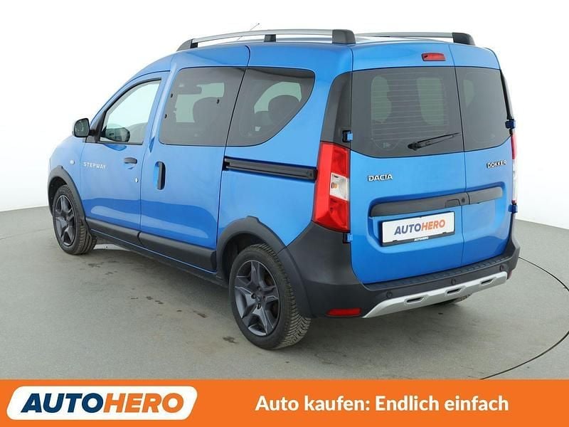 Gebraucht Dacia Dokker Celebration 116 PS (85 kW) 2017 Blau Van / Kleinbus