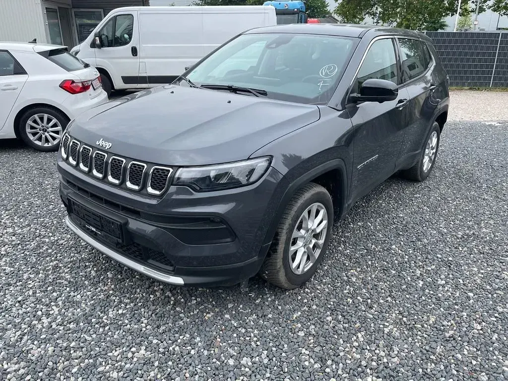 Gebraucht Jeep Compass 179 PS (131 kW) 2025 Grau SUV