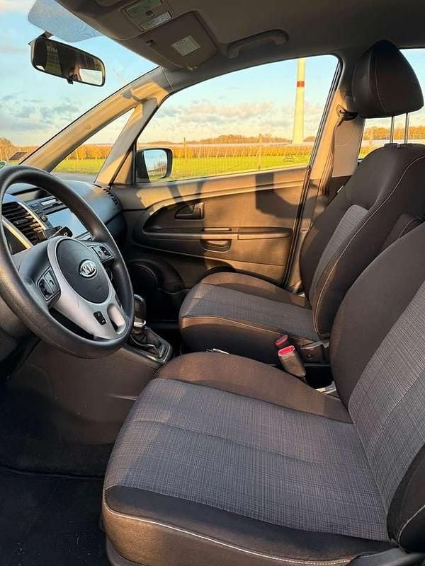 Gebraucht Kia Venga 90 PS (66 kW) 2012 Schwarz Kleinwagen