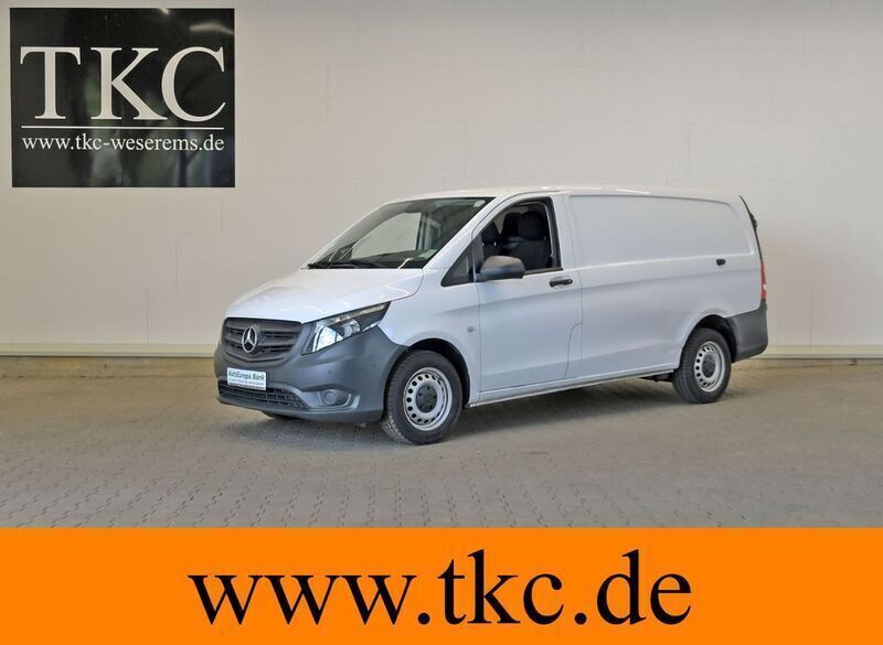 Weiß Gebraucht 2023 Mercedes Vito Van / Kleinbus | 27.192 € (Superpreis) - Bild 1/4