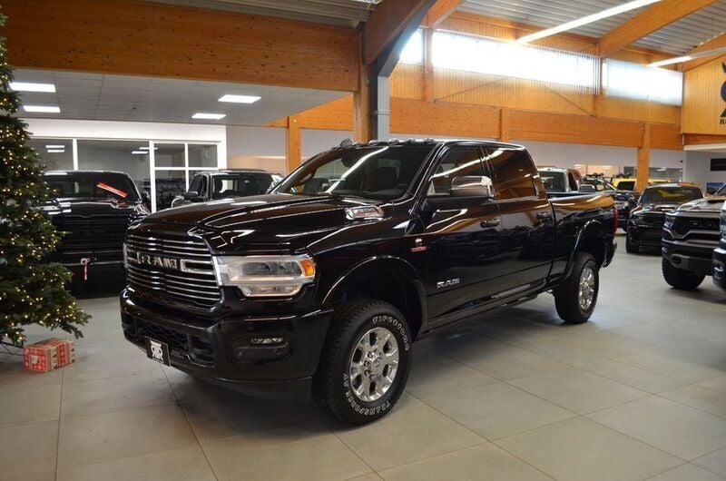 Gebraucht Dodge Ram 375 PS (275 kW) 2023 Diamond black crystal p/c Pickup