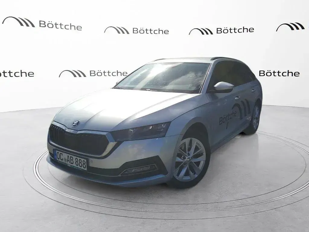 Gebraucht Skoda Octavia Style 150 PS (110 kW) 2023 Brilliantsilber metallic Kombi