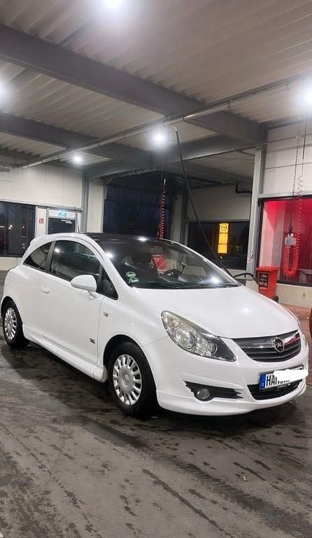 Weiß Gebraucht 2009 Opel Corsa OPC Limousine | 1.500 € (Superpreis) - Bild 1/4