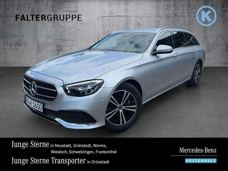 Silber Gebraucht 2024 Mercedes E220 Avantgarde Kombi | 51.500 € - Bild 1/4