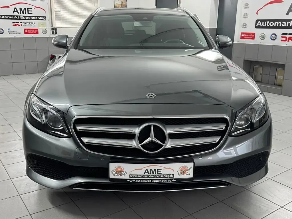 Gebraucht Mercedes E200 184 PS (135 kW) 2017 Grau Kombi