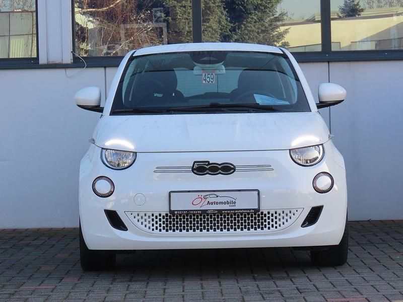 Gebraucht Fiat 500e 86 kW (118 PS) 2023 Weiß Kleinwagen