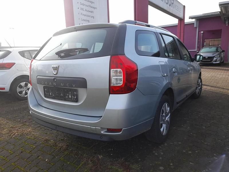 Gebraucht Dacia Logan Comfort 73 PS (53 kW) 2020 Grau metallic