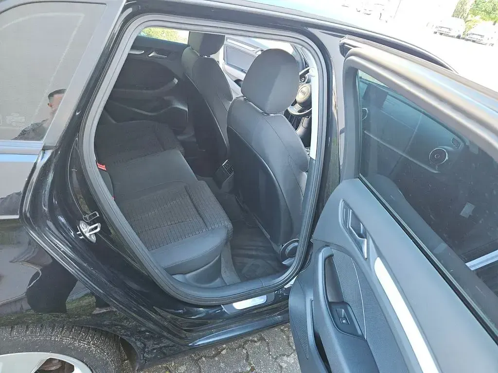 Gebraucht Audi A3 Ambiente 150 PS (110 kW) 2013 Schwarz Limousine