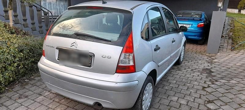 Gebraucht Citroën C3 60 PS (44 kW) 2009 Silber Kleinwagen