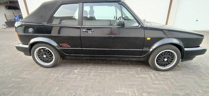 Schwarz Gebraucht 1993 VW Golf Cabriolet Sportline Cabrio | 14.650 € - Bild 1/4