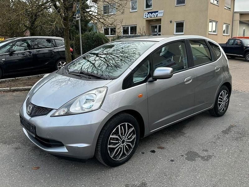 Grau Gebraucht 2011 Honda Jazz Trend Kleinwagen | 3.999 € (Superpreis) - Bild 1/4